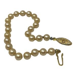Vintage Faux Champagne Pearl Gold Hook Clasp Bracelet Made In Japan